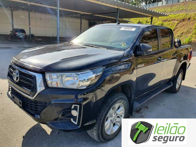 LOTE 037 - TOYOTA HILUX CD SR 2.8 D-4D TURBO 2020