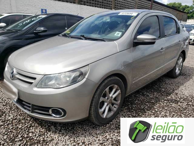 LOTE 033 - VOLKSWAGEN VOYAGE COMFORTLINE 1.6 TOTAL FLEX