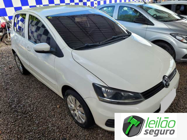 LOTE 034 VOLKSWAGEN/FOX TRENDLINE 1.6 MSI 2015